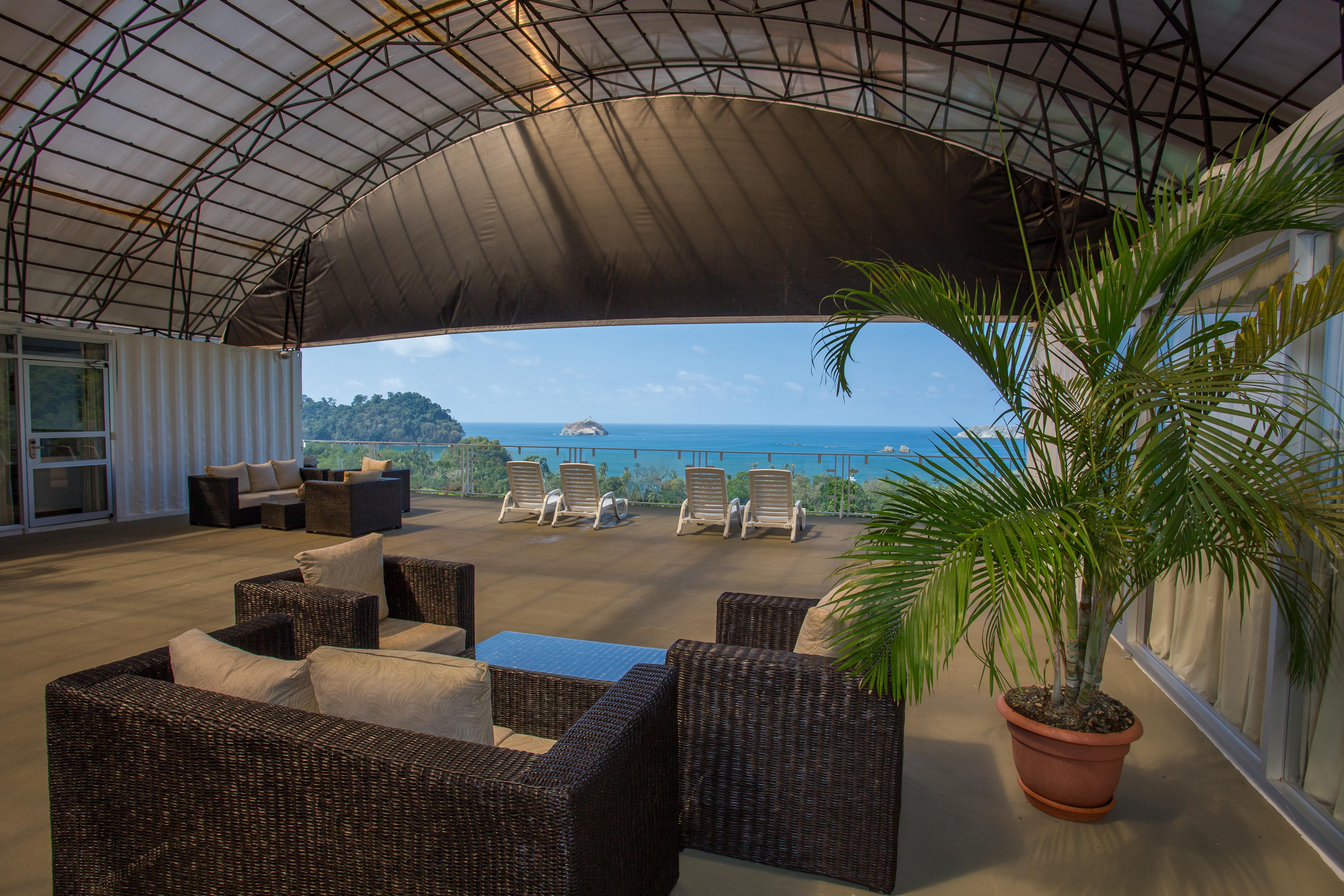 El Faro Containers Beach Hotel 마누엘안토니오 외부 사진