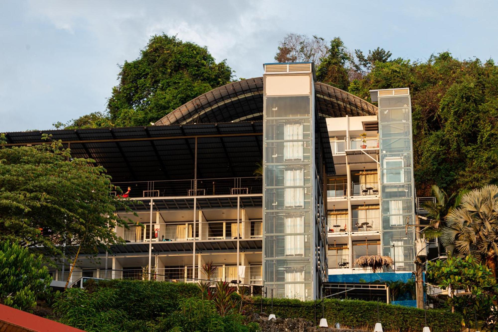 El Faro Containers Beach Hotel 마누엘안토니오 외부 사진